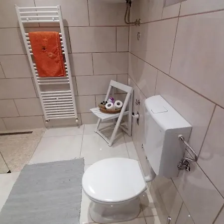 Sandra2 Daire Lovran