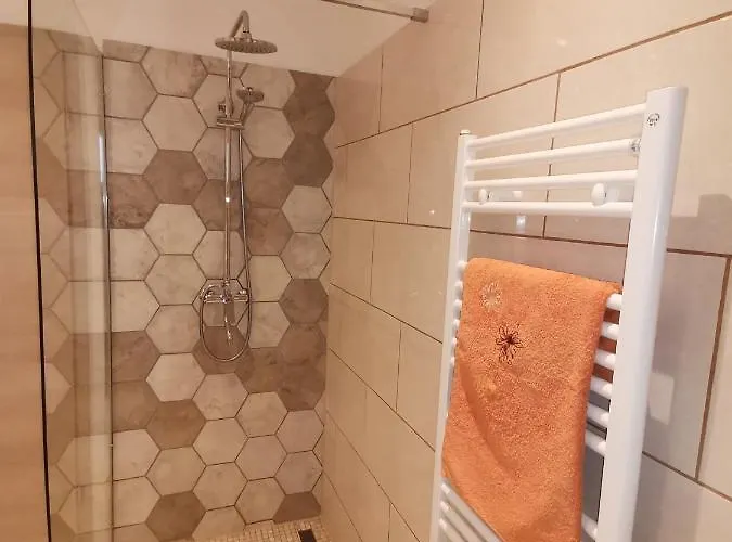 Apartament Sandra2 *